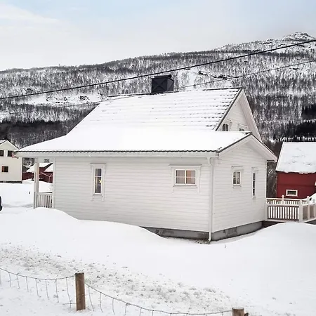 Feriehus 6 Person In Gratangen, Cleaning Included